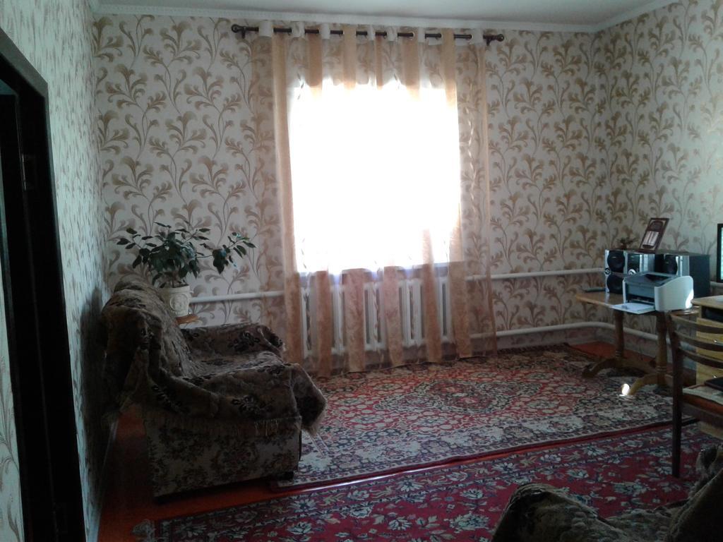 Guest House Semeynyi Karakol Eksteriør billede